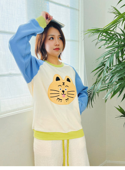 uodycoco – Colorblock Embroidered Crewneck Sweatshirt sweatshirt uodycoco Blue S