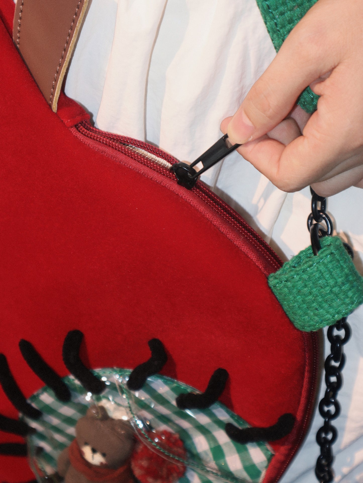 One Fish - Kawaii Apple Hand  Bag Shoulder Crossbody Bag