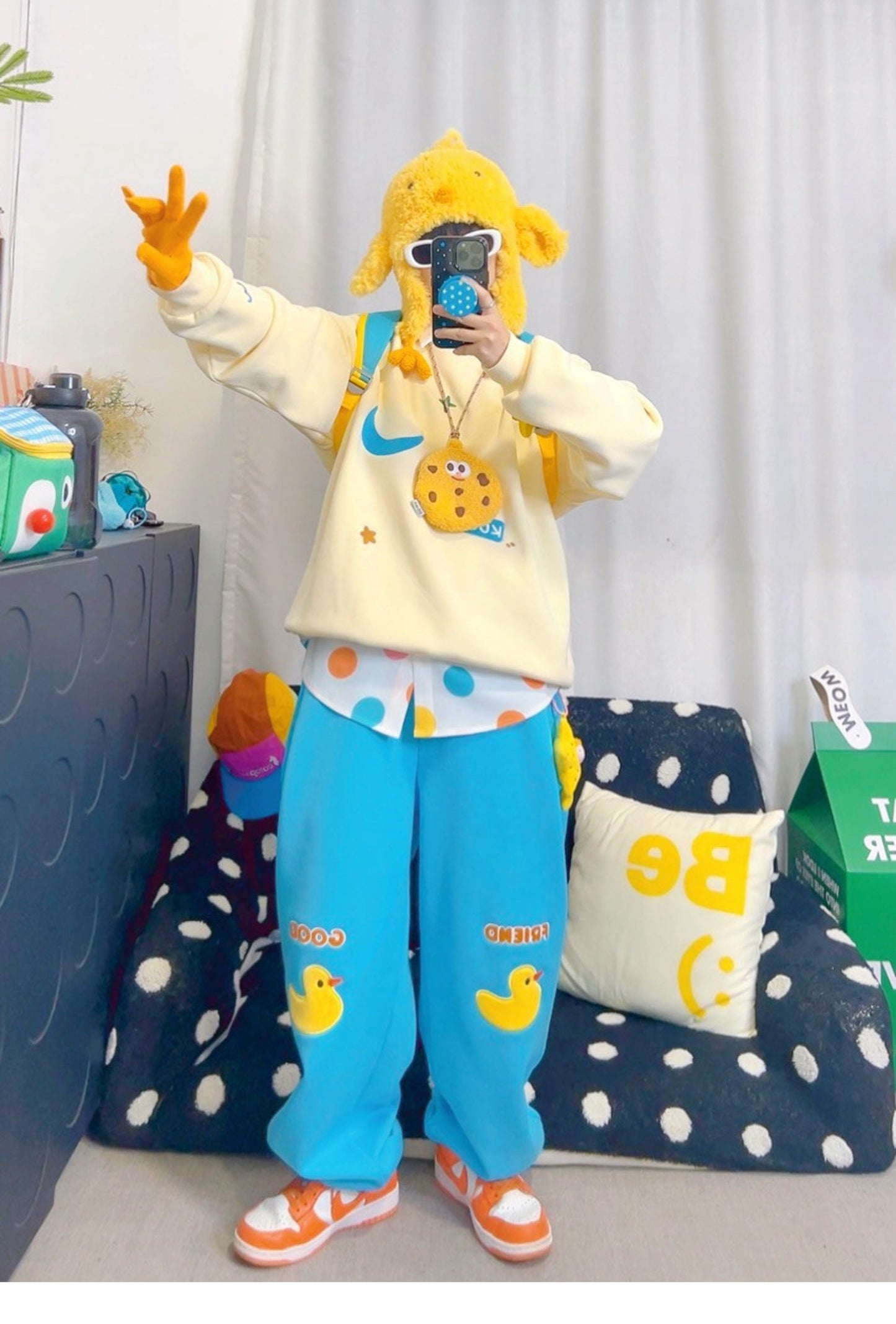 KURIOSITAET 杏色卫衣冬无帽刺绣 sweatshirt KURIOSITAET