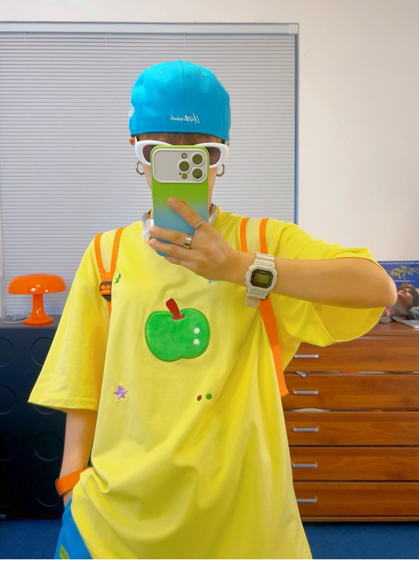 KURIOSITAET - Yellow Star Apple Embroidered T-Shirt