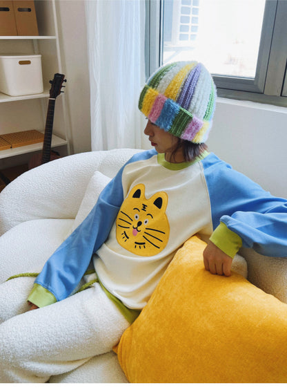 uodycoco – Colorblock Embroidered Crewneck Sweatshirt sweatshirt uodycoco