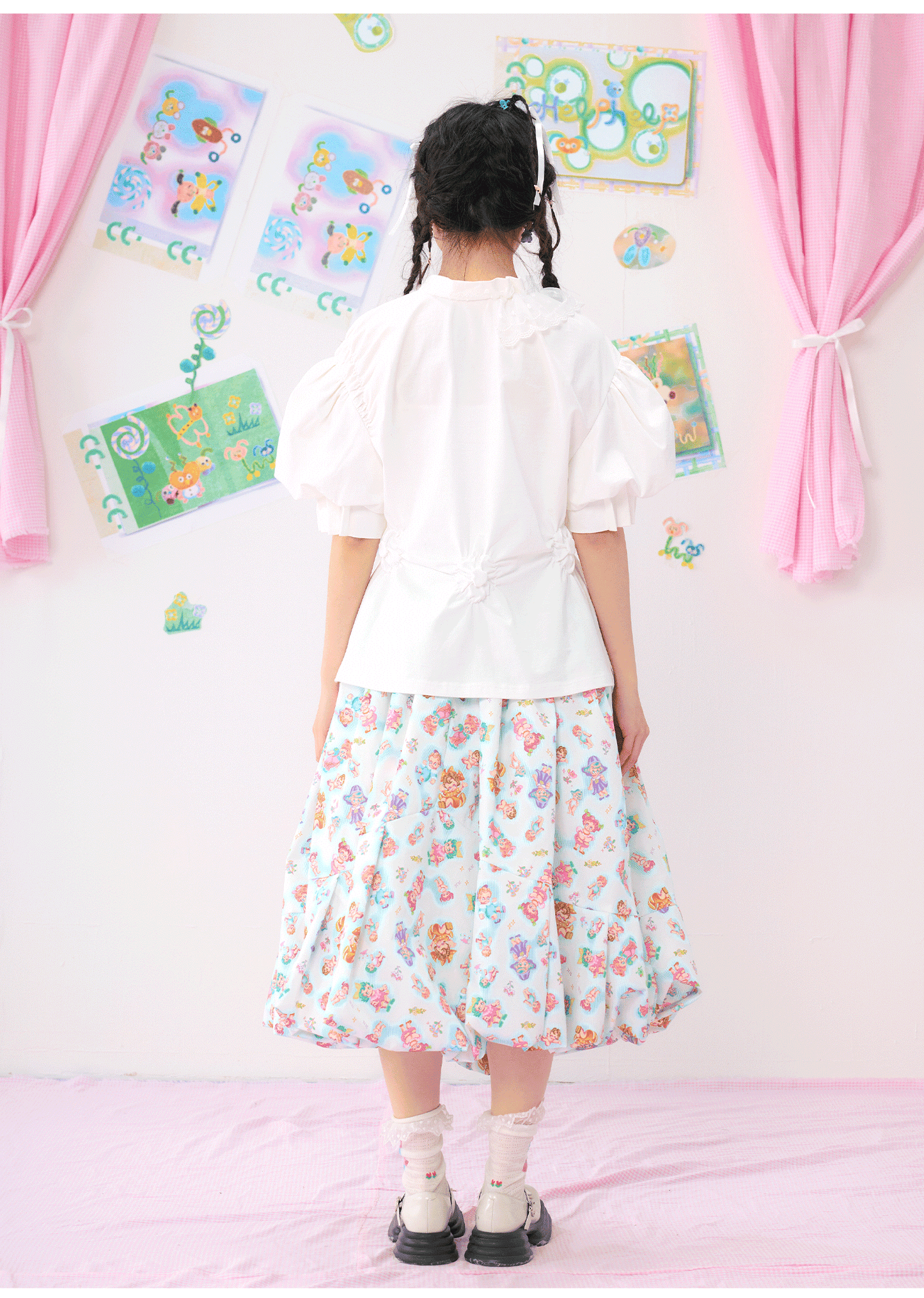 HELPHELP Satin Multicolor Printed Blue Oversized Skirt with Bow