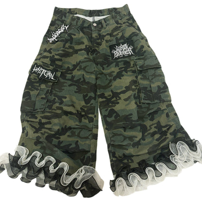 LEERROO - Y2K Camo Lace Trim Capri Pants pants Leerroo