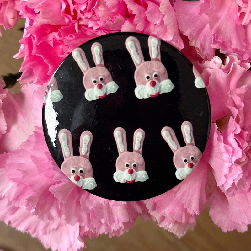 BBG 90s Badge - Vintage Print badge bunnybunnygun Black Cream Bunny - Big Size