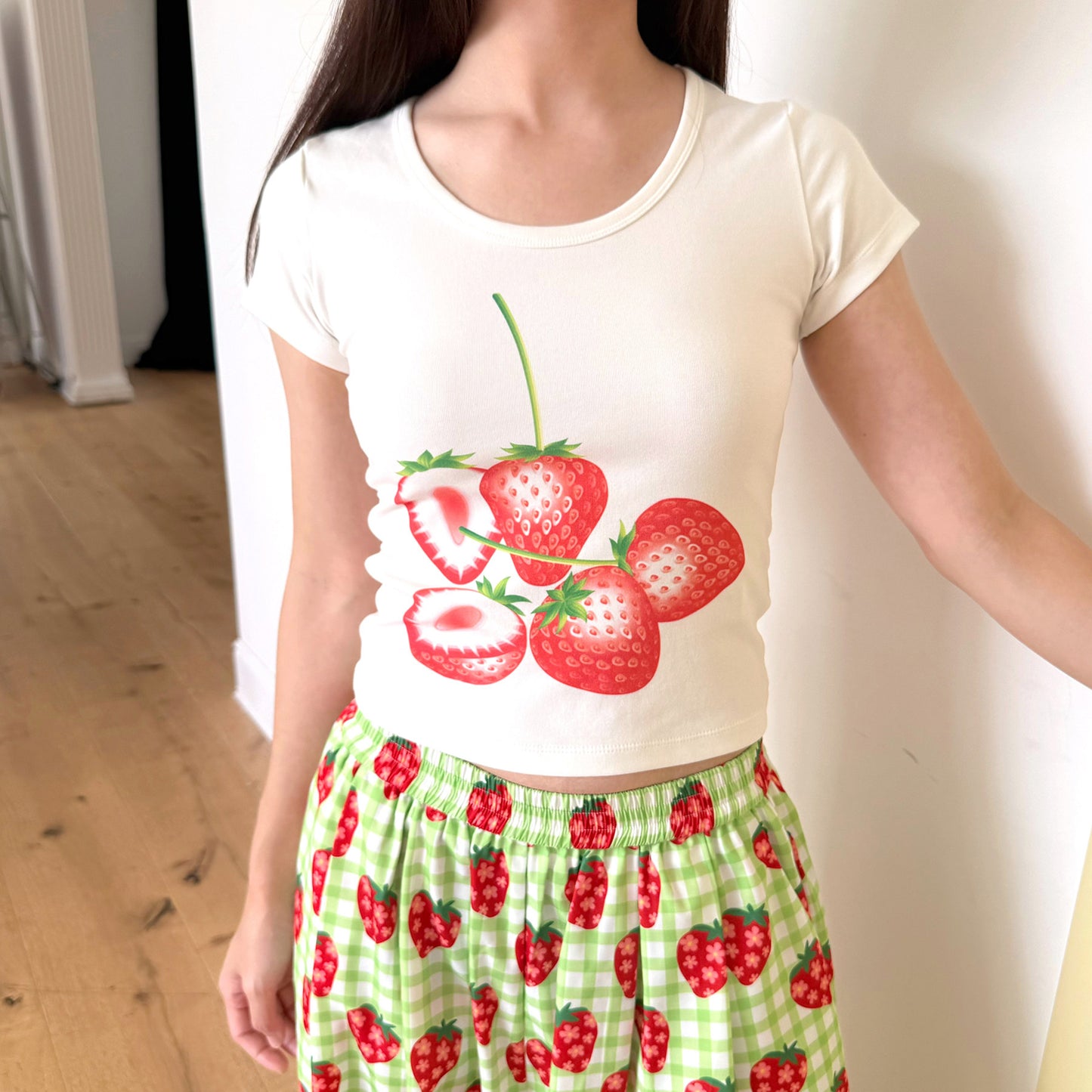 FRUITS - Strawberry Print Fitted T-Shirt | Kawaii Japanese Style Cute Top tshirt Fruits White S