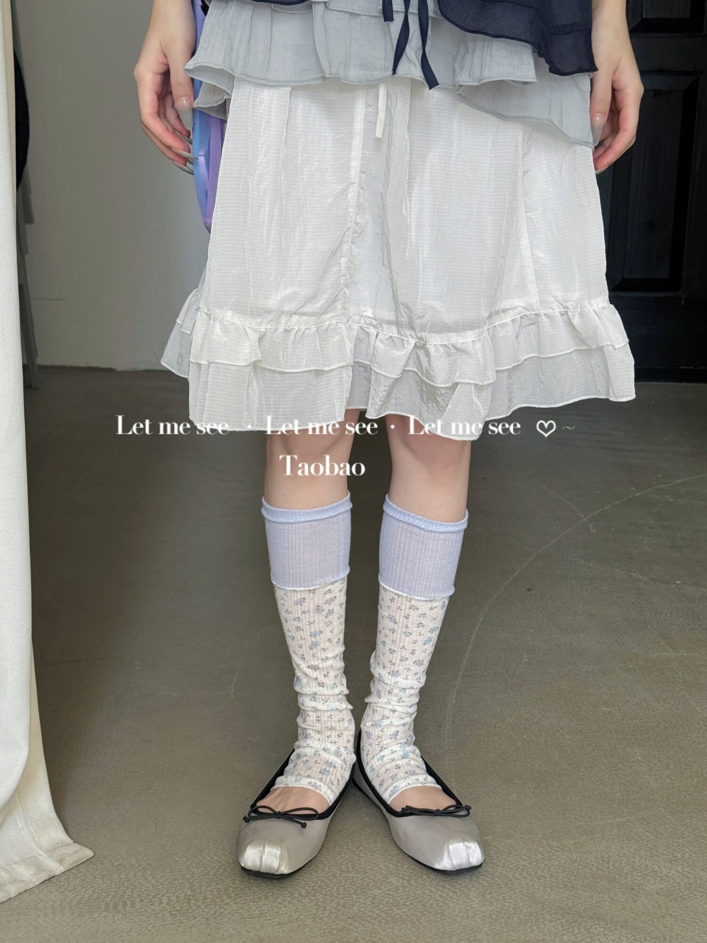 LET ME SEE - Floral Retro Cream Leg Warmers socks let me see Blue