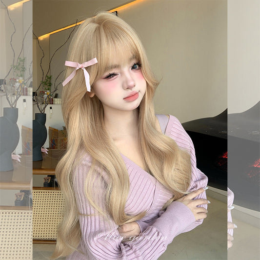 Alice Garden Harajuku style long wig in elegant milk tea blonde with soft curls for a graceful, dreamy look.







